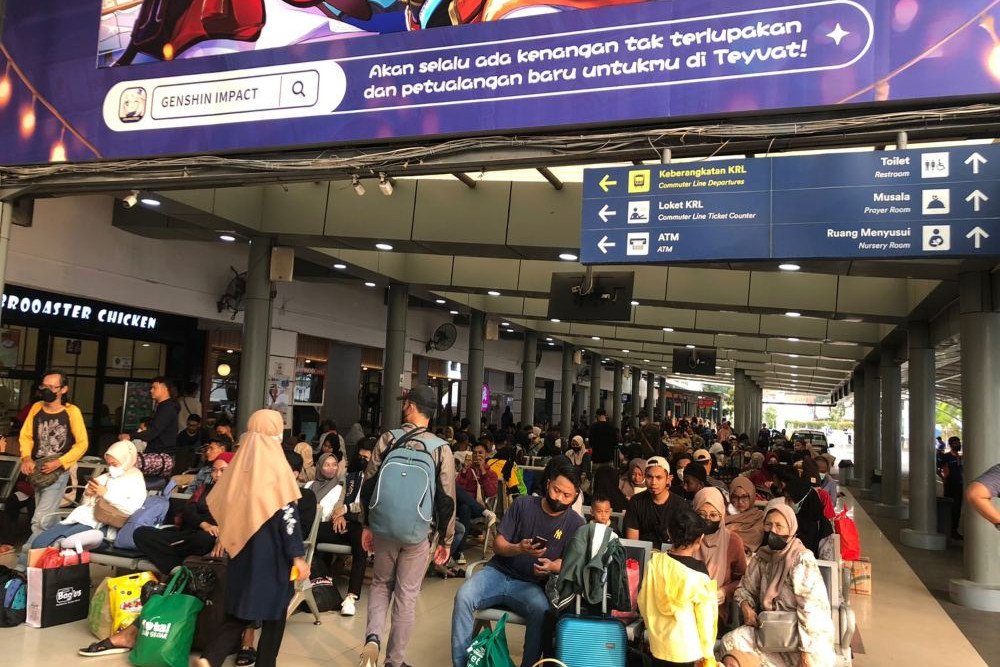  Pemudik Serbu Stasiun Pasar Senen, tapi Antrean Tertib dan Lancar