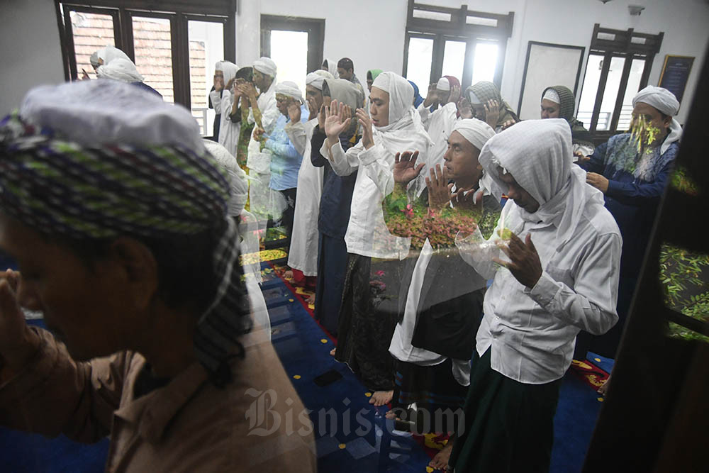  Salat Idul Fitri Jamaah Tarekat Naqsabandiyah Al Kholidiyah Jalaliyah di Bogor