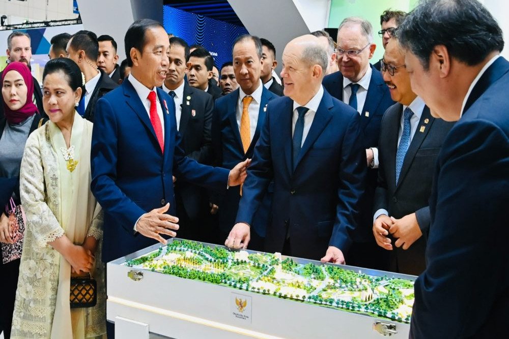 Presiden Joko Widodo (Jokowi)  mempresentasikan desain Ibu Kota Nusantara (IKN)  kepada Kanselir Jerman Olaf Scholz/Biro Setpres