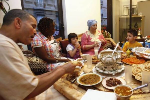  Momen Kumpul Keluarga, Ini Ide Permainan Saat Lebaran