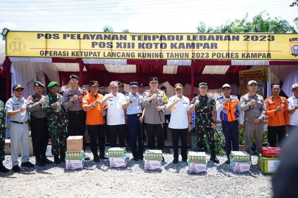  Jelang Lebaran, Gubernur Kunjungi Titik Rawan Longsor di Perbatasan Riau-Sumbar