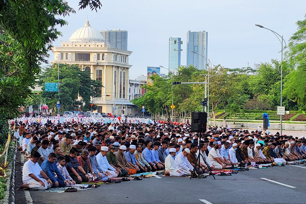 Khusyuk Dan Damai Begini Suasana Salat Idulfitri Muslim Muhammadiyah