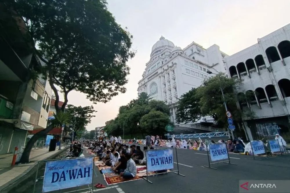  Pesan Khotib Saat Salat Idulfitri di Surabaya, Jumat 21 April 2023