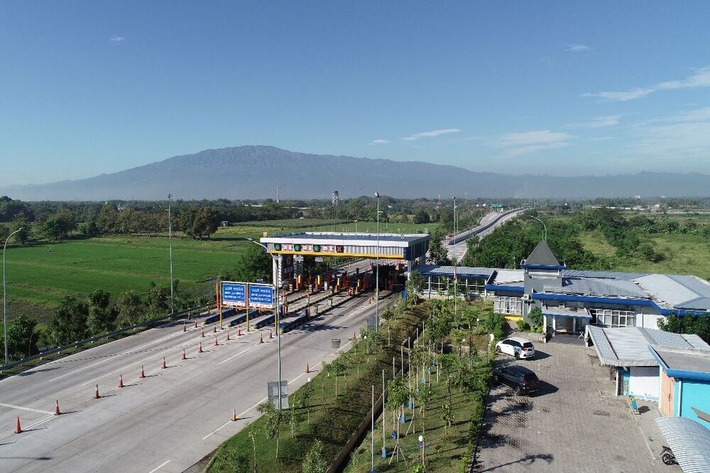  116.054 Kendaraan Meninggalkan Surabaya Melalui GT Warugunung