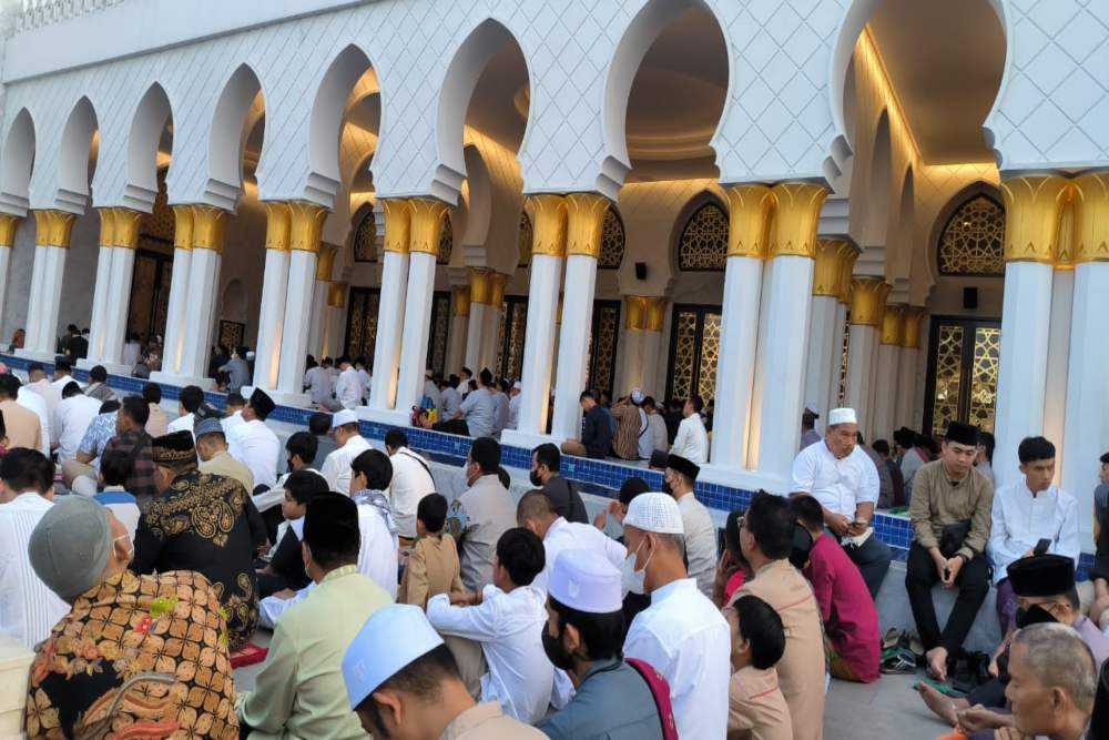  Jokowi Salat Idulfitri di Solo, Guru Ngajinya Jadi Khatib