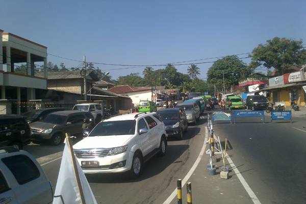  Contra Flow Arah Puncak Diberlakukan dari Gerbang Tol Ciawi