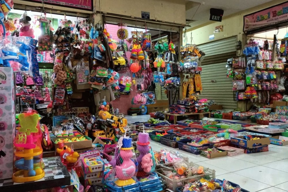 Pasar Gembrong, Jakarta Timur sepi pengunjung, Senin (24/4/2023)/Bisnis-Ni Luh Anggela