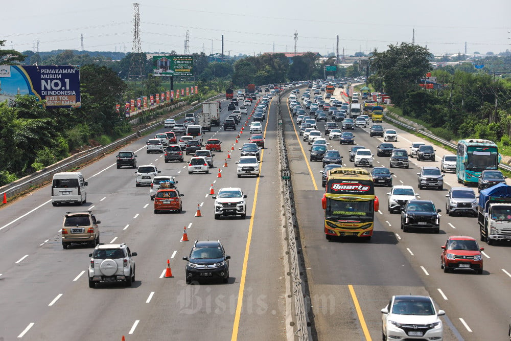  Contraflow di Jalan Tol Jakarta-Cikampek Kembali Diterapkan dari KM 72 Sampai KM 47