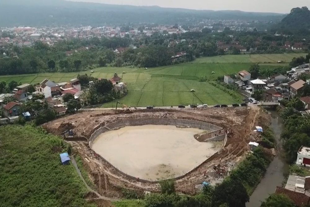 Pantauan udara proses pengerjaan pembangunan embung di Ungaran Timur, Kabupaten Semarang. Proyek tersebut dibiayai oleh Dana Bantuan Keuangan (Bankeu) Pemprov Jateng 2022. /Foto: Istimewa