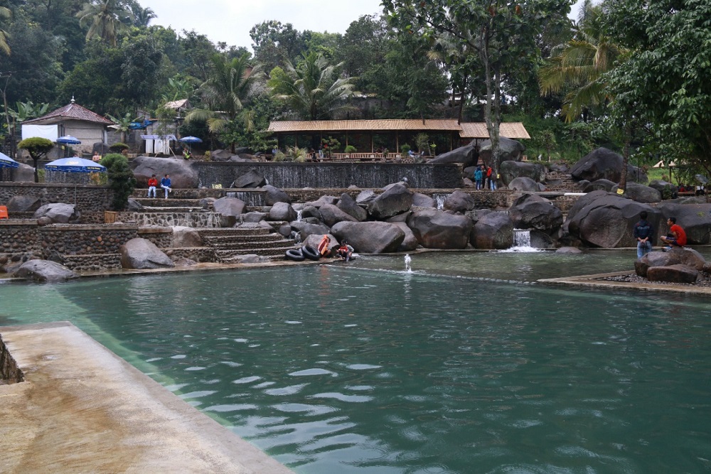  Eksotika Taman Batu Cijanun Purwakarta, Cocok Jadi Lokasi Wisata Keluarga