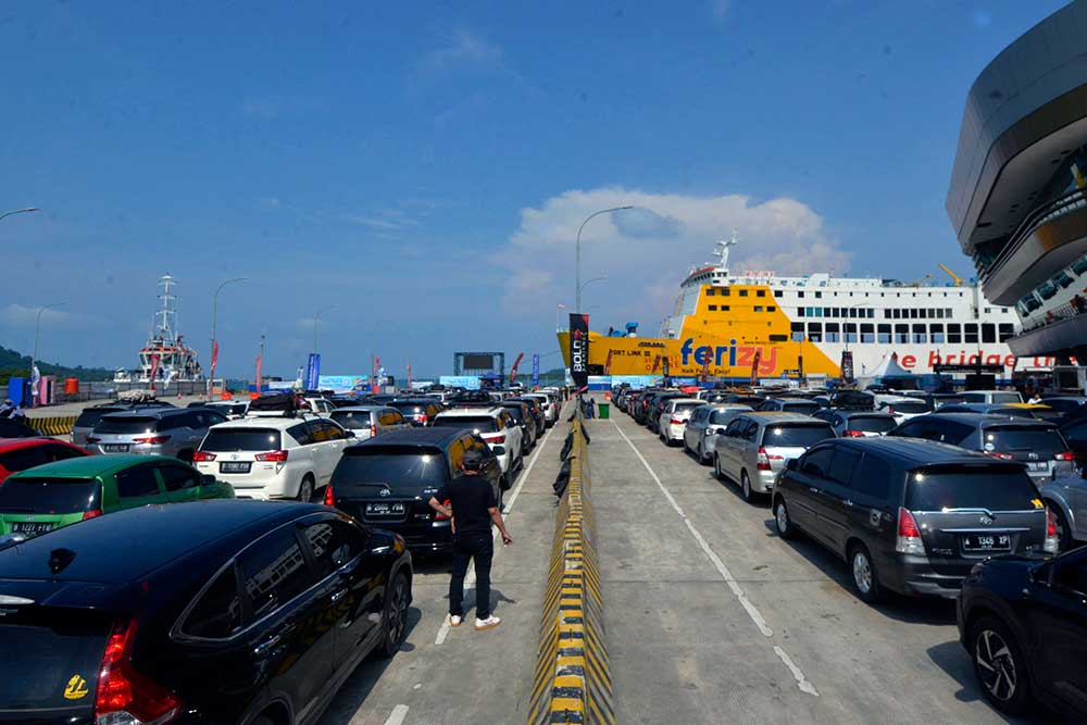  Jumlah Kendaraan Yang Melalui Pelabuhan Bakauheni Menuju Pulau Jawa Tecatat Sebanyak 73.326