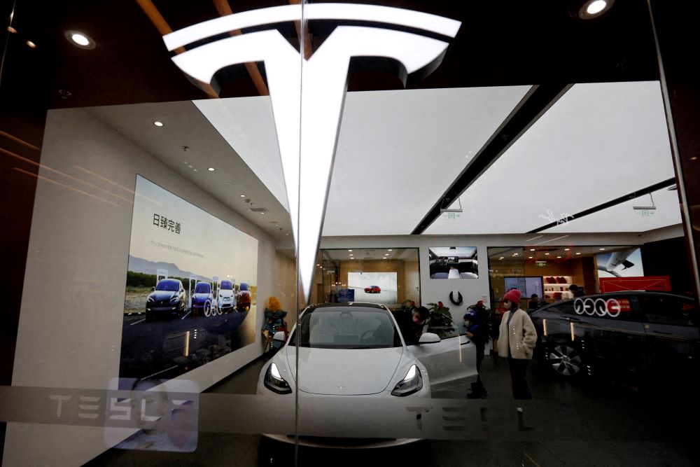  Penjualan Tesla di China Anjlok pada April 2023, Kok Bisa?