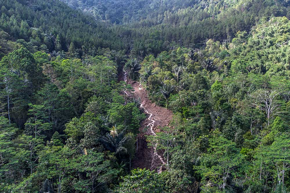  Kaki Gunung Syawal Ciamis Diterjang Banjir Bandang