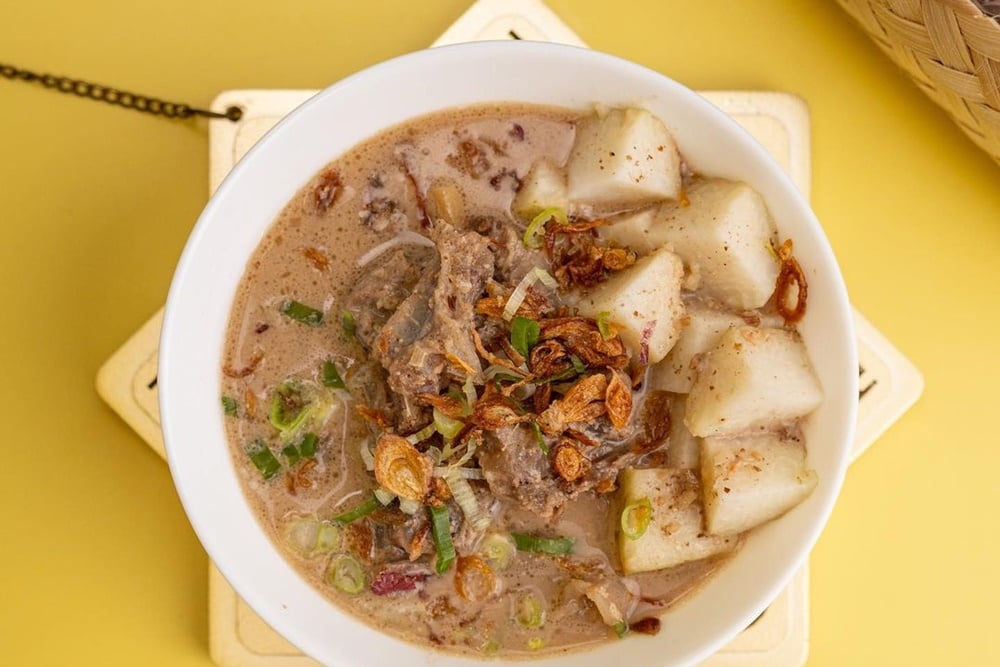 10 Makanan Khas Sulawesi Selatan, Enak dan Bikin Ketagihan - coto makassar (instagram.com_kualiayah)
