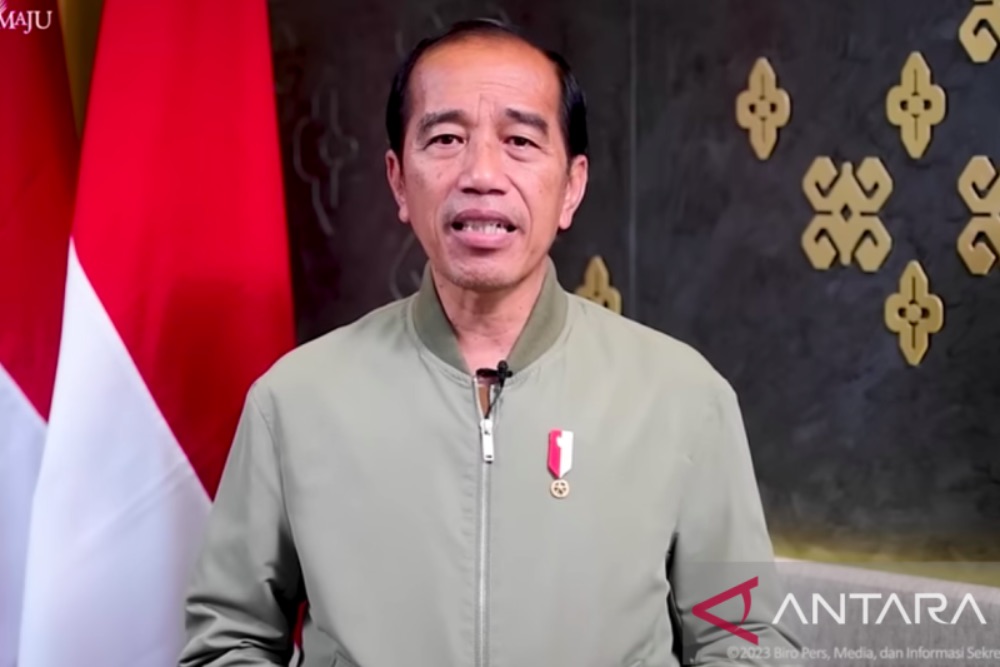 Presiden Joko Widodo (Jokowi) memberikan keterangan pers soal arus mudik dan arus balik Lebaran 2023./ Antara