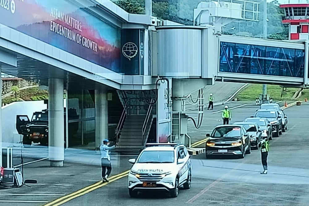 Deretan kendaraan Delegasi Bruinei Darussalam tiba di Bandara Komodo, Labuan Bajo, NTT pada Selasa (9/5/2023) untuk mengikuti KTT Asean 2023. JIBI/ Ni Luh Anggela.