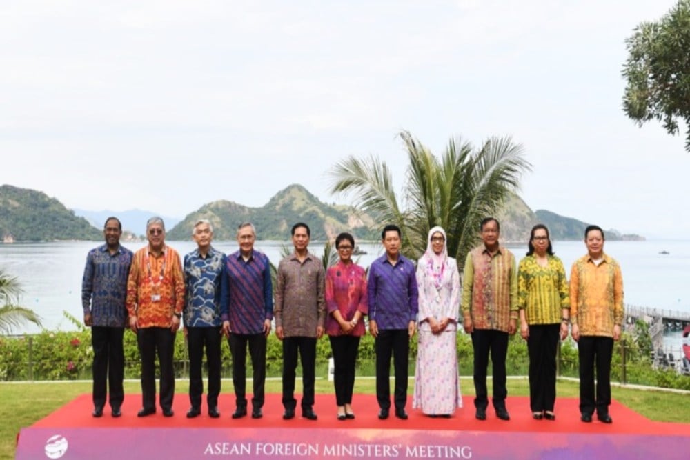 Para menteri luar negeri anggota Asean pada pelaksanaan KTT Asean ke-42 di Labuan Bajo, Nusa Tenggara Timur (NTT)./Dok. Kemlu