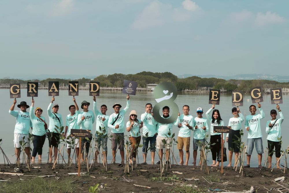 Semarak Ulang Tahun Grand Edge Hotel Semarang, Peduli Lingkungan dan Manjakan Karyawan