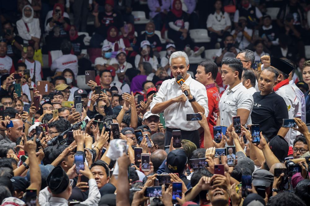  Ganjar Ajak Relawan Jokowi Rapatkan Barisan Menangkan Pilpres 2024