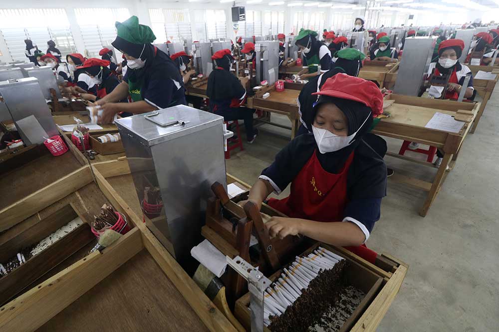  Pabrik Sigaret Kretek Baru di Kediri Serap 1.467 Tenaga Kerja