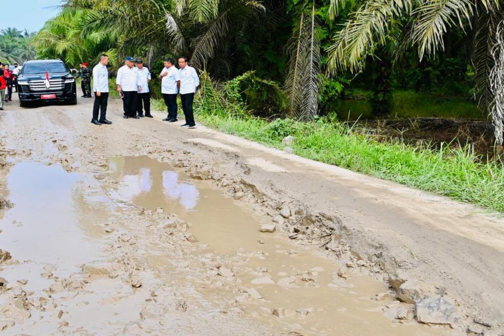  Perbaiki Jalan Rusak di Sumut, Jokowi Siapkan Rp800 Miliar!
