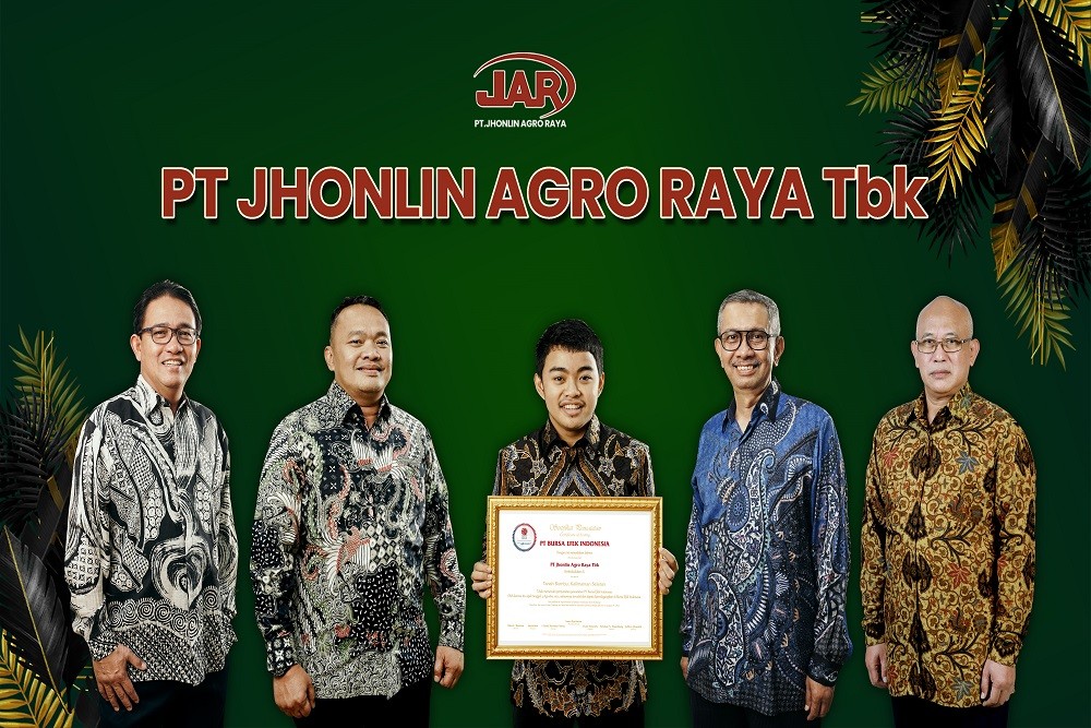 Seremoni pencatatan saham perdana PT Jhonlin Agro Raya Tbk dengan kode saham JARR sebagai Perusahaan Tercatat ke-33 di Bursa Efek Indonesia (BEI) pada tahun 2022, Kamis (4/8/2022)/Dok.BEI