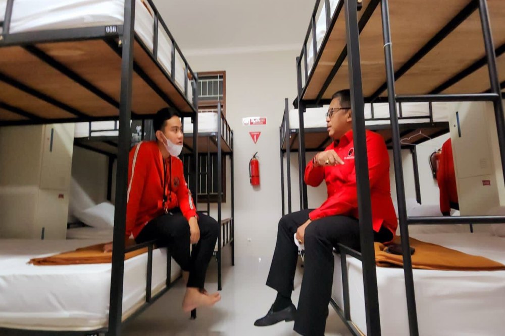 Wali Kota solo Gibran Rakabuming mengungkap pengalamannya tidur di barak Sekolah PDIP, Kamis (16/6/2022)./Dok. PDIP