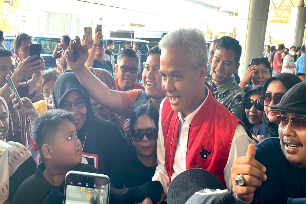 Bakal Calon Presiden (Bacapres) PDI Perjuangan (PDIP) Ganjar Pranowo disambut meriah oleh ribuan kader PDIP di Palembang, Sumatera Selatan, pada Sabtu (20/5/2023)./Istimewa