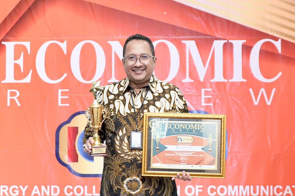  Harwan M. Dianugerahi The Best Corporate Secretary and Communication Award 2023