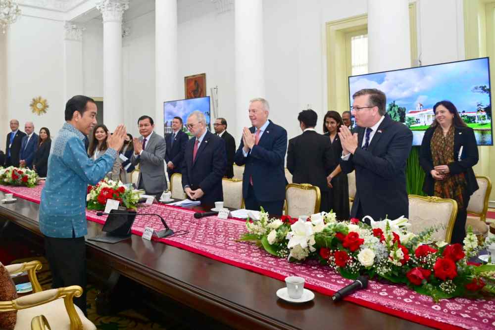  Jokowi Terima Kunjungan Delegasi US-ABC, Bahas Mobil Listrik hingga IKN