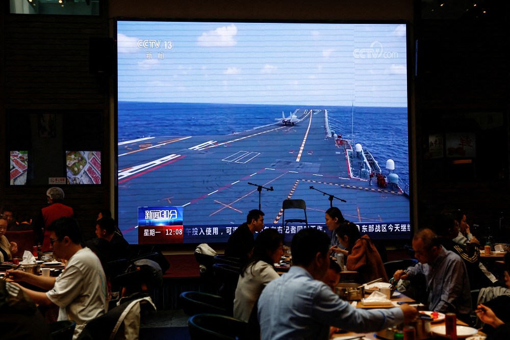  China Vs Taiwan: Taipei Siaga, Kapal Induk Shandong Lintasi Selat Taiwan