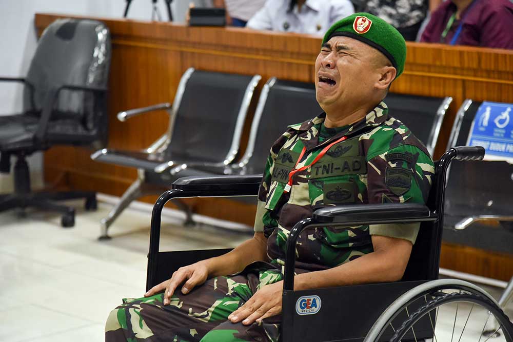  Tangis Oknum TNI Pecah Setelah Divonis Penjara Seumur Hidup Karena Bawa Sabu 75 Kilogram