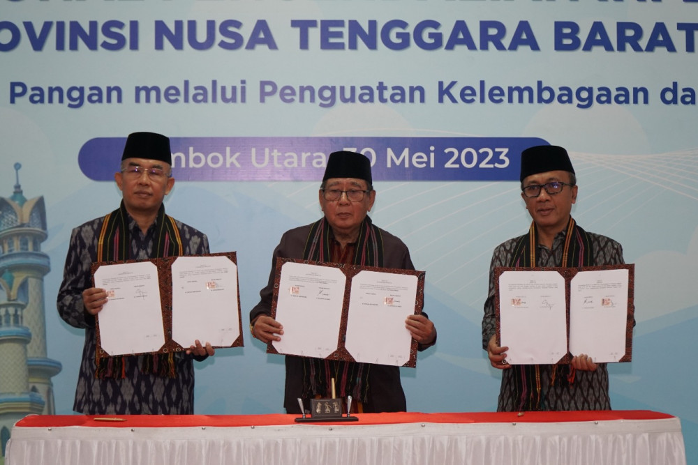 Penandatanganan Komitmen Kerjasama Antar Daerah (KAD) antar Pemda di Tingkat Kabupaten dan Kota di Nusa Tenggara Barat dalam rangka pengendalian inflasi./Ist