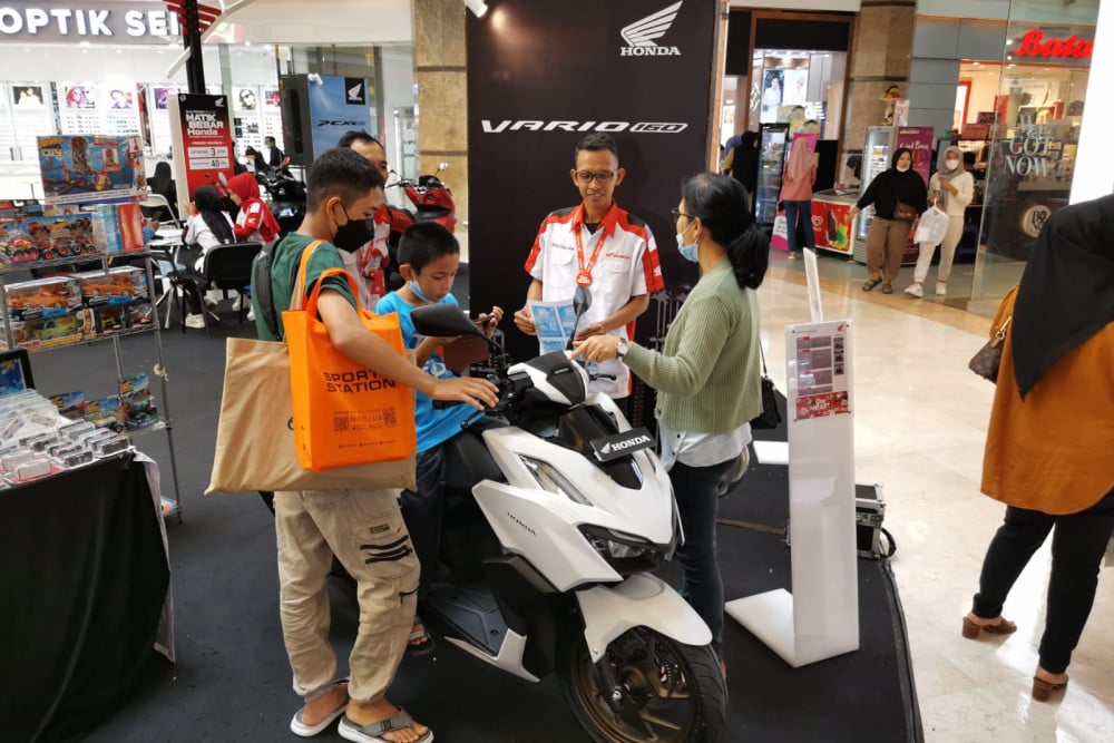 Permintaan pasar terhadap sepeda motor matik di wilayah Riau terus bertambah setiap bulannya.