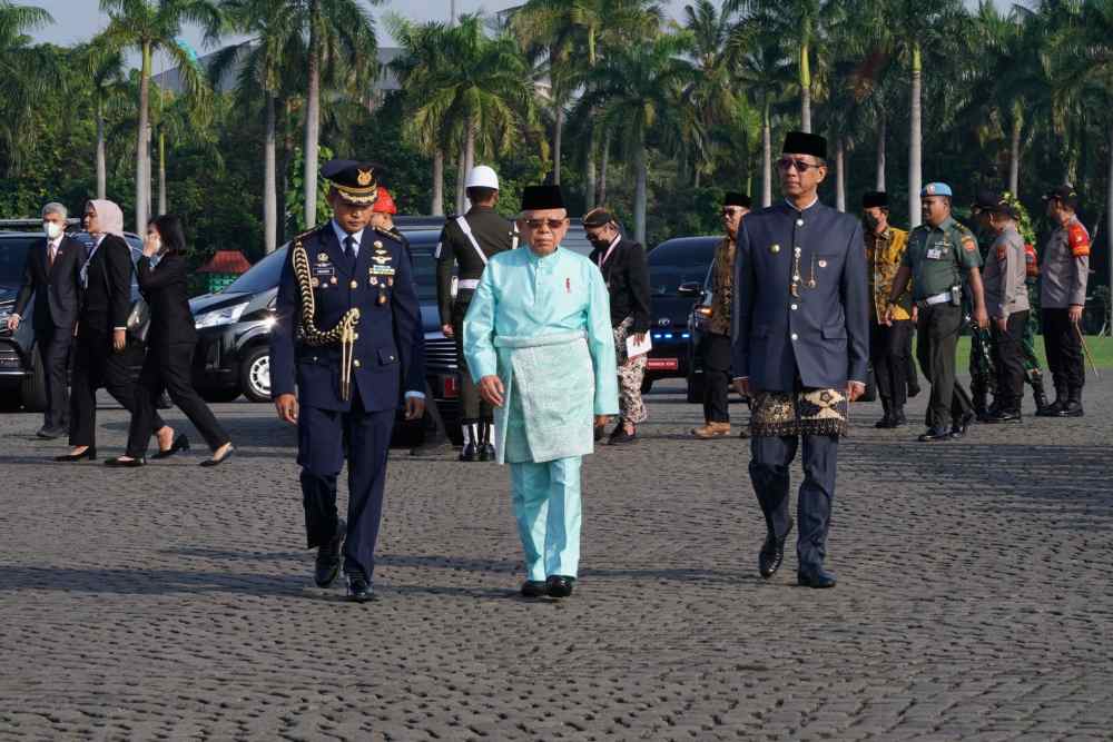  Wapres Pakai Baju Adat Melayu saat Upacara Hari Lahir Pancasila, Ini Maknanya