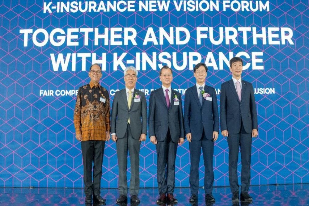  K-Insurance New Vision Forum Perkuat Industri Asuransi