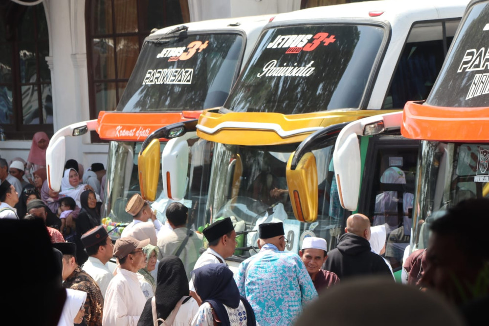  Jemaah Haji Asal Sumedang Mulai Diberangkatkan ke Tanah Suci