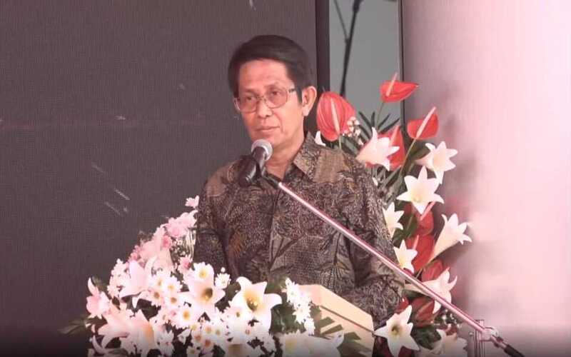 Kepala OJK Sulutgomalut Winter Marbun saat memberi sambutan pada perayaan ulang tahun Bank Sulutgo di Manado, Sabtu (3/6/2023)./Youtube Bank Sulutgo.