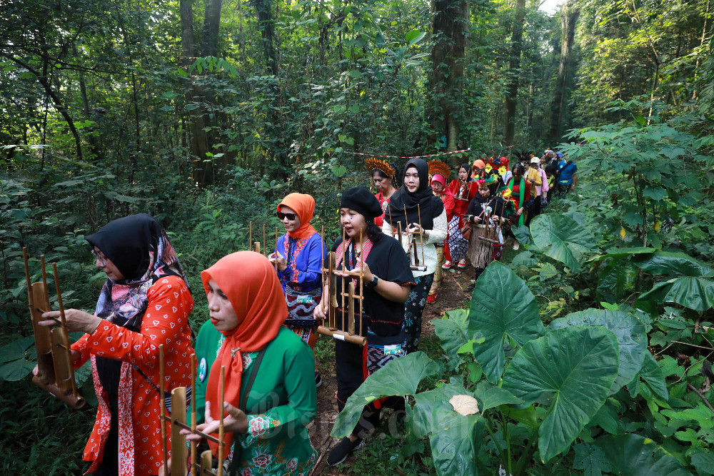  Komunitas Bakul Budaya FIB UI Helar Sedekah Hutan Universitas Indonesia 2023