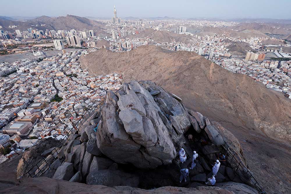  Cuaca Arab Saudi 'Mendidih', Calon Jemaah Haji Diberi Arahan Hadapi Suhu Ekstrem