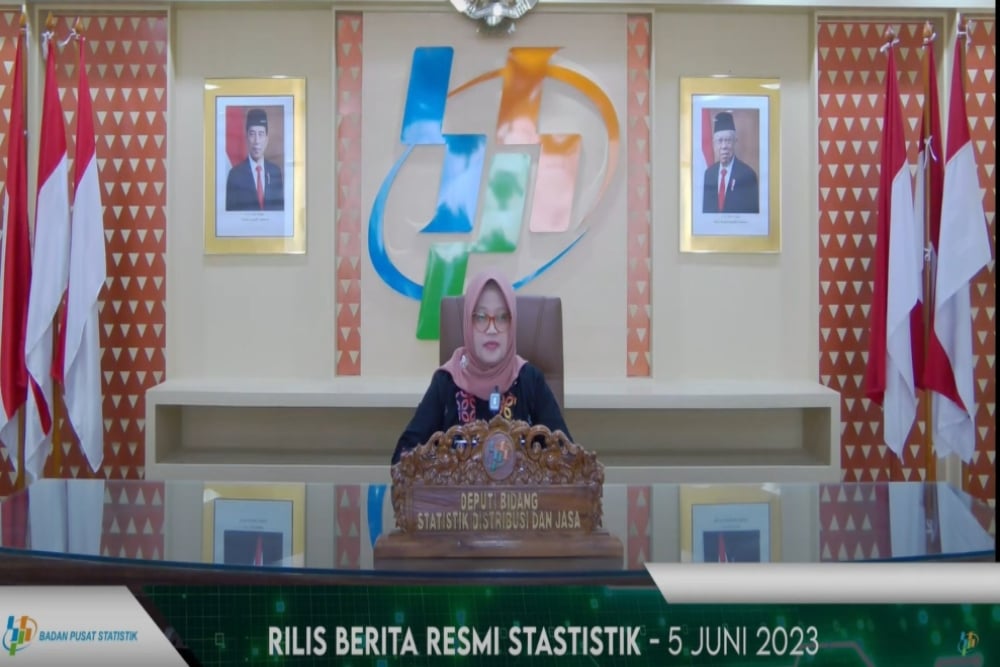 Deputi Bidang Statistik Distribusi dan Jasa BPS Pudji Ismartini memaparkan inflasi Mei 2023 dalam rilis Berita Resmi Statistik, Senin (5/6/2023).