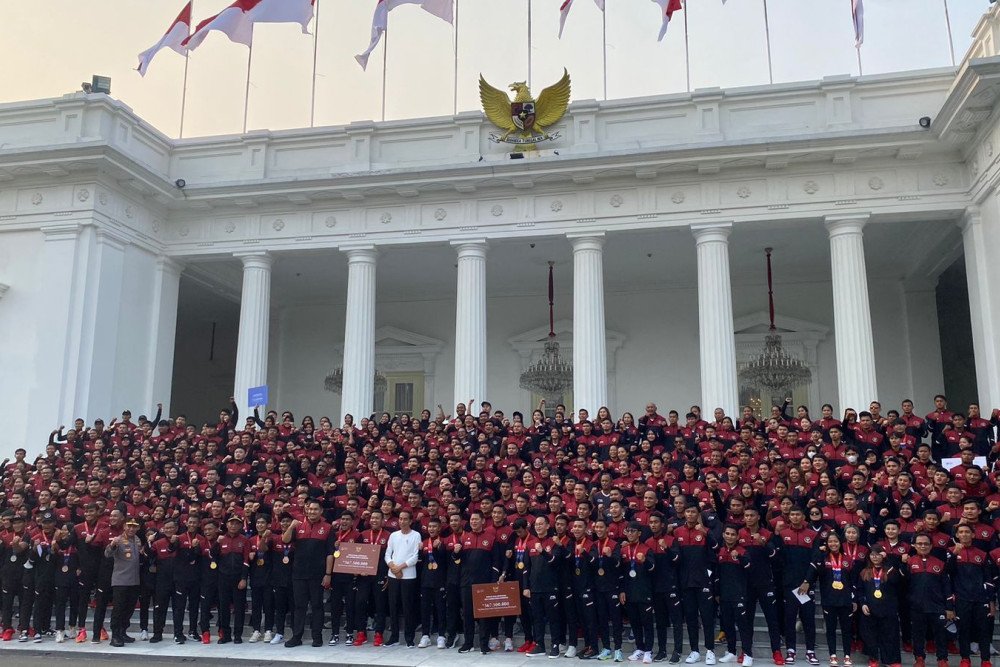  Jokowi Minta Atlet Tak Gunakan Bonus Sea Games 2023 untuk Foya-foya