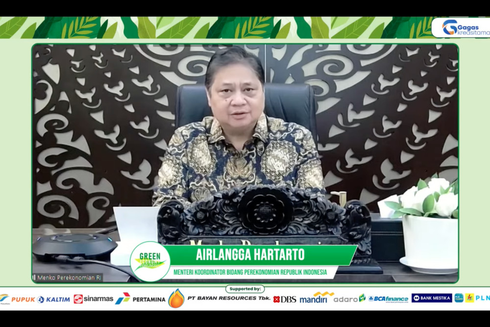 Menteri Koordinator bidang Perekonomian Airlangga Hartarto saat memberikan Keynote Speech dalam rangkaian acara Bisnis Indonesia Green Economy Forum 2023, Rabu (7/6/2023)/Annasa Rizki Kamalina