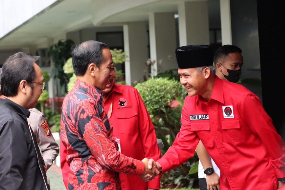 Presiden Joko Widodo (Jokowi) menitipkan pesan kepada bakal calon presiden (bacapres) dari PDIP Ganjar Pranowo saat Rakernas III PDIP, Selasa (6/6/2023) agar terus memiliki nyali dan keberanian apabila dipercaya sebagai Presiden Ke-8 RI./Dok. PDIP