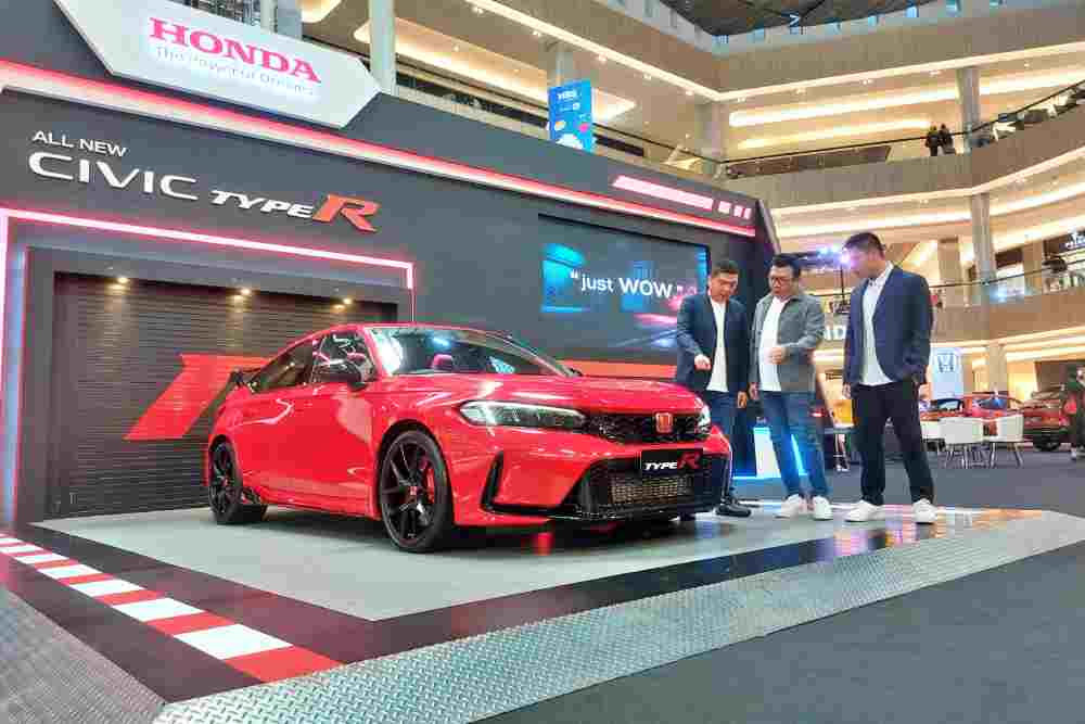  Pasar Mobil Sedan Premium di Jatim Masih Positif, Honda Civic Type R Laku Keras