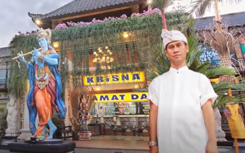 Ajik, pemilik Krisna Oleh-Oleh Bali/Youtube