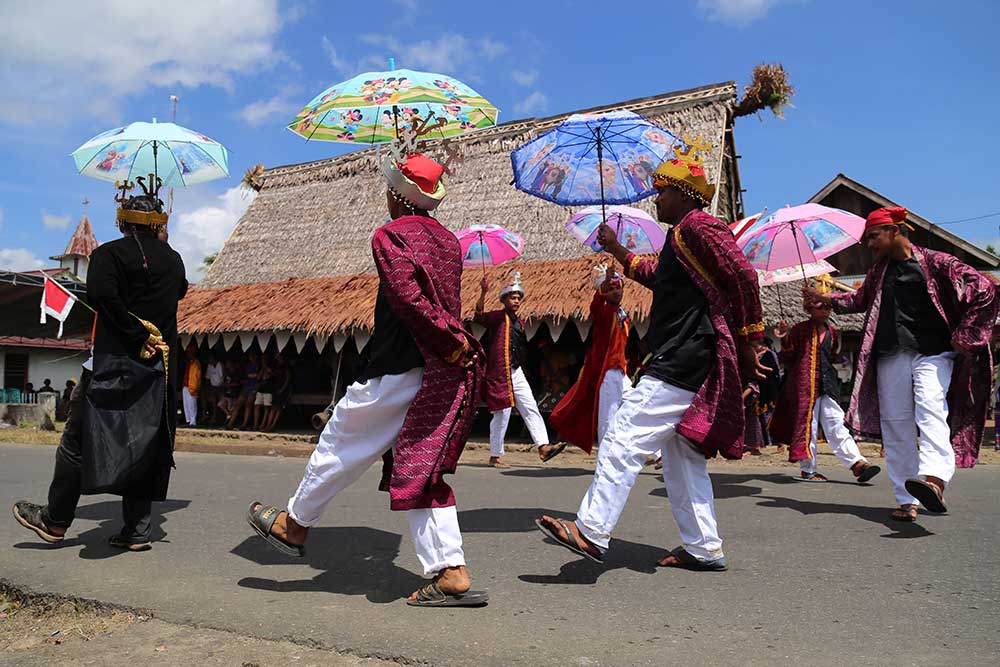  Ritual Orom Sasadu suku Sahu di Halmahera Barat