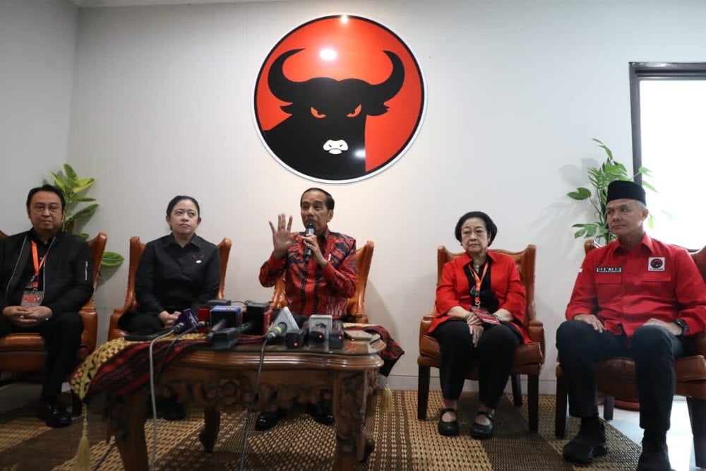 Ketua Umum PDI Perjuangan (PDIP) Megawati Soekarnoputri (kedua dari kanan), Selasa (6/6/2023), membantah menekan Presiden Joko Widodo (Jokowi) untuk tegak lurus mendukung calon presiden Ganjar Pranowo dalam Pilpres 2024./Dok. PDIP