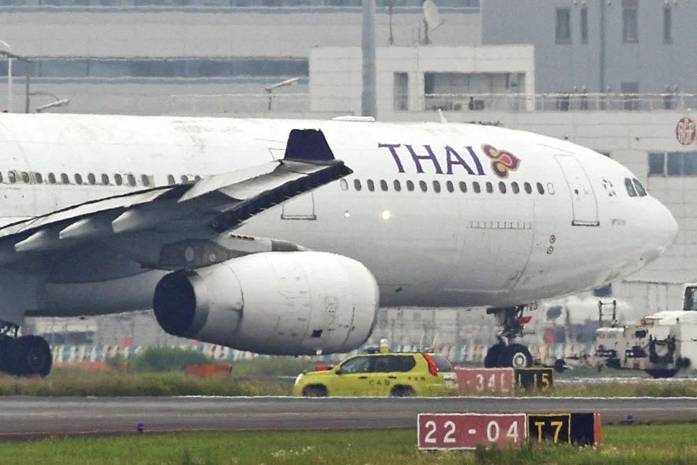  Pesawat Eva Air dan Thai Airways Tabrakan di Bandara Tokyo, Sayap Patah