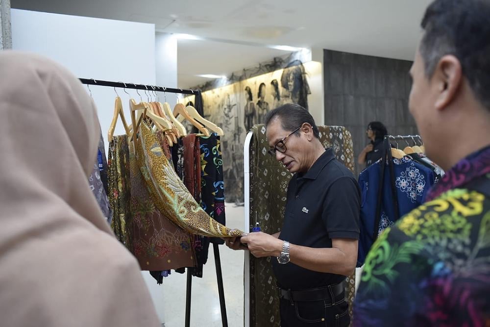  Kolaborasi BUMN Majukan UMKM, Pupuk Kaltim Hadirkan Produk Wastra di PaDi UMKM Expo 2023